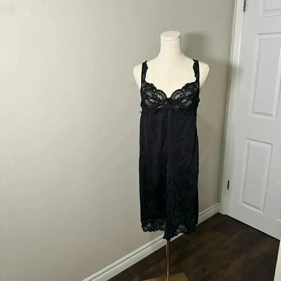 Vintage nylon and lace black slip dress 38/L - Picture 2 of 6